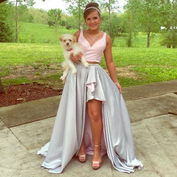 Prom dress - Picture 1 of 3